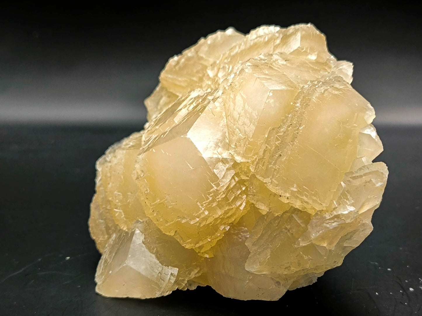 Calcite cluster from Bulgaria, Madan (005)