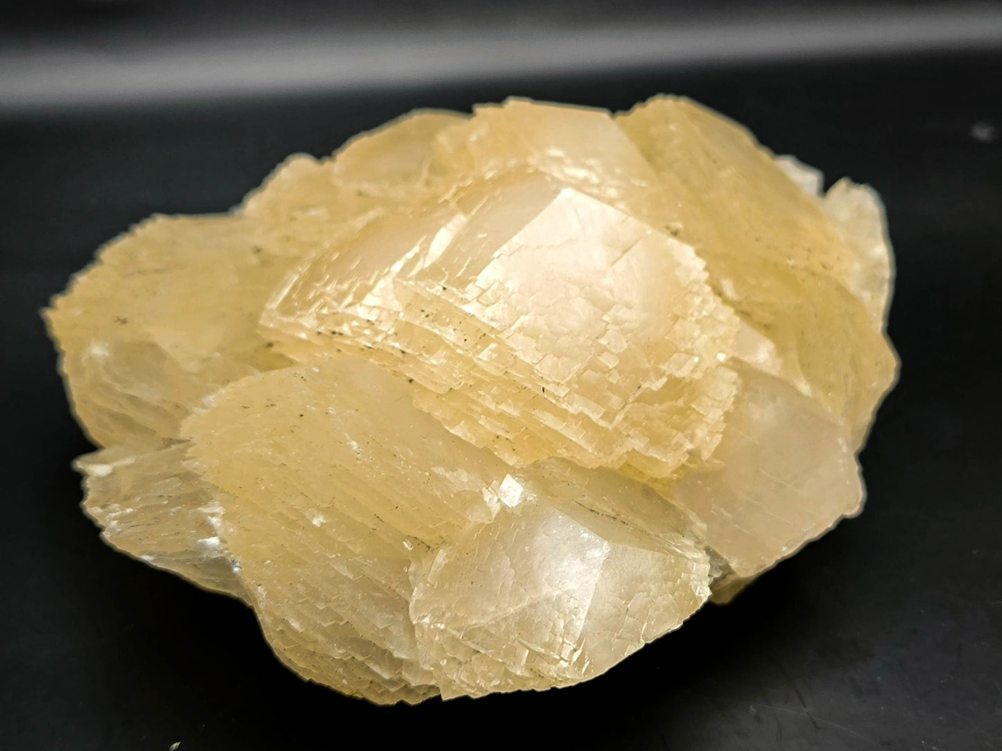 Calcite cluster from Bulgaria, Madan (005)