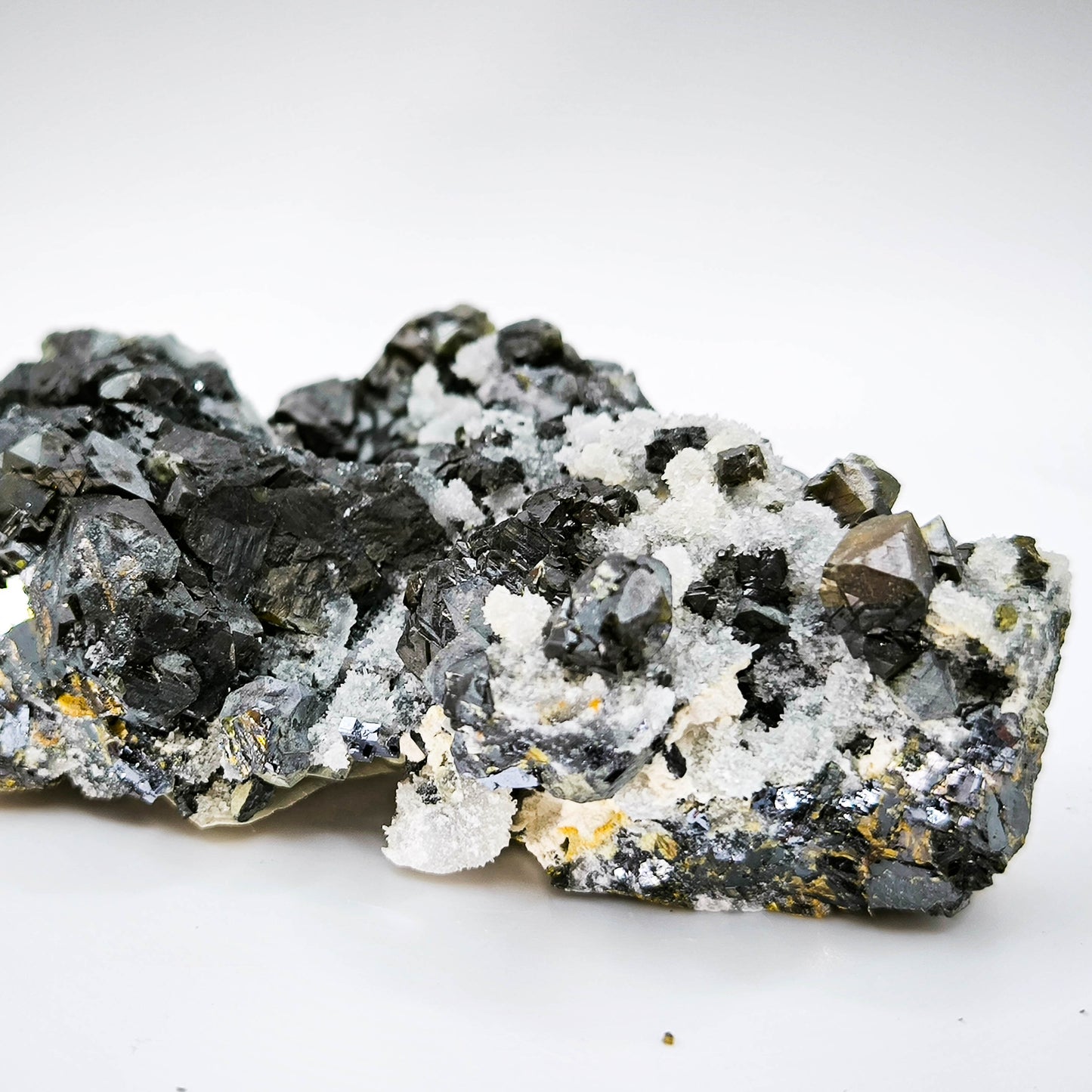 Cleiophane (Sphalerite) with Galen and Quartz from Bulgaria, Madan (025)