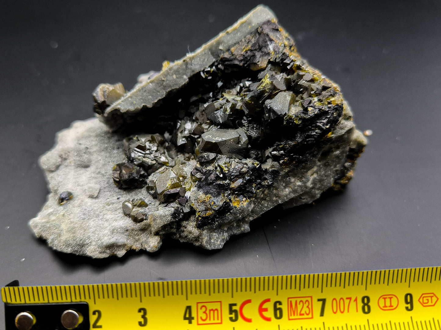 Cleiophane (Sphalerite) from Bulgaria, Madan (011)