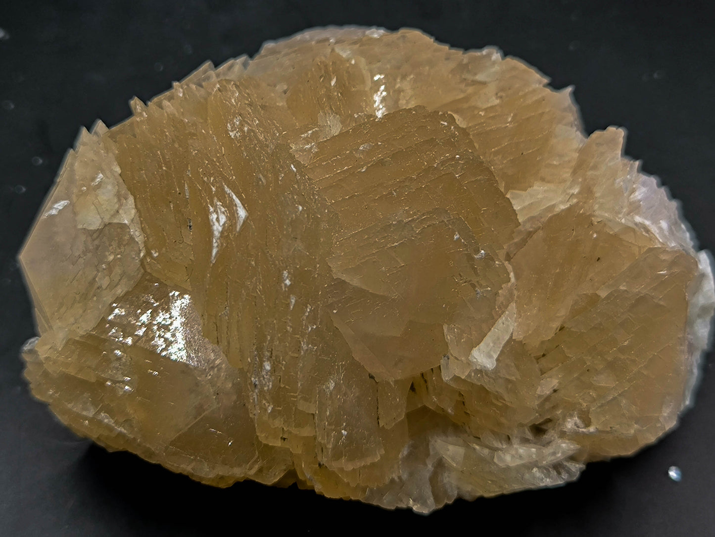 Calcite cluster from Bulgaria, Madan (011)