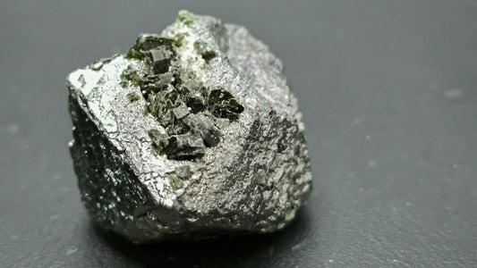 Magnetite crystal, Kovdor, Russia (138)