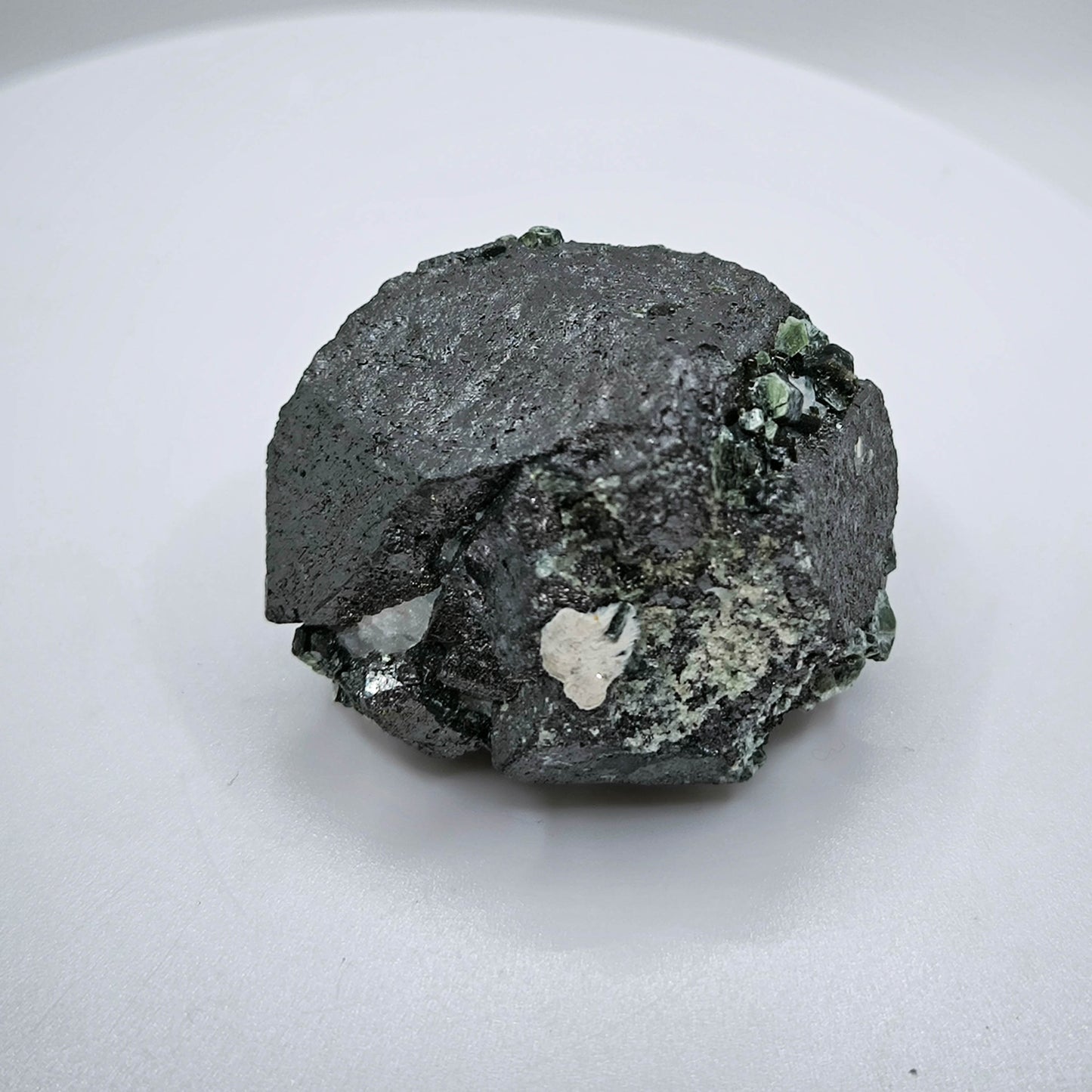 Magnetite crystal, Kovdor, Russia (141)