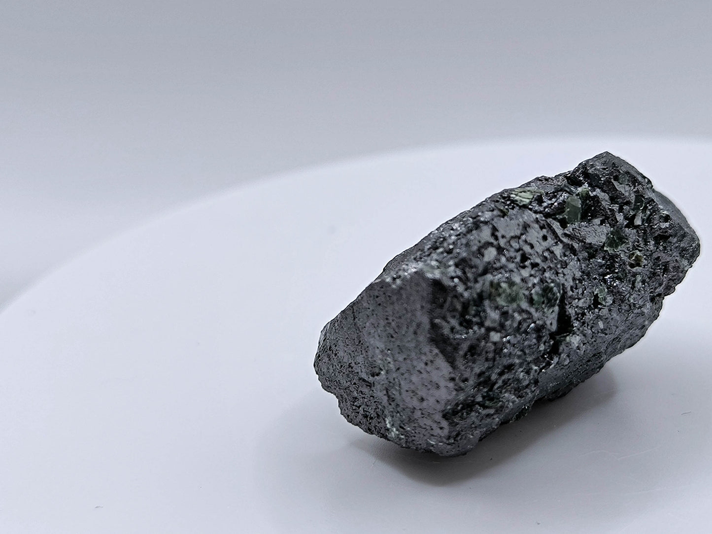 Magnetite crystal, Kovdor, Russia (181)