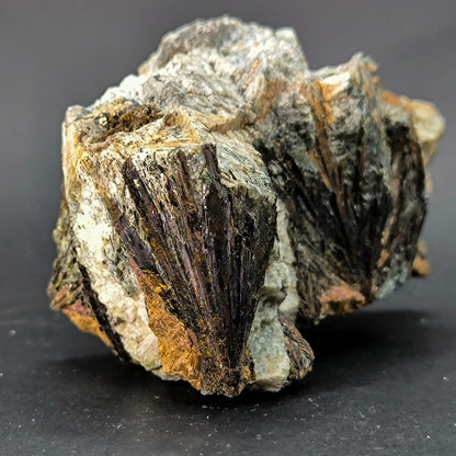 Astrophyllite specimen rare mineral (148)