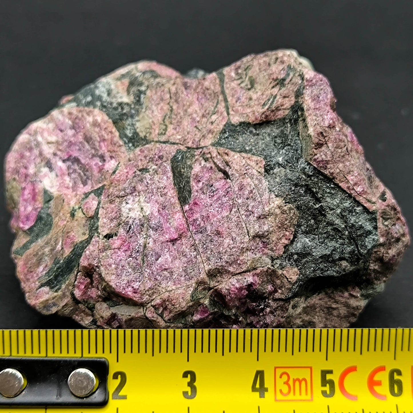 Eudialite specimen rare mineral (153)