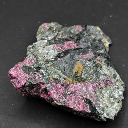 Eudialite specimen rare mineral (155)