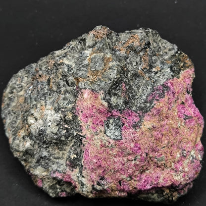 Eudialite specimen rare mineral (156)