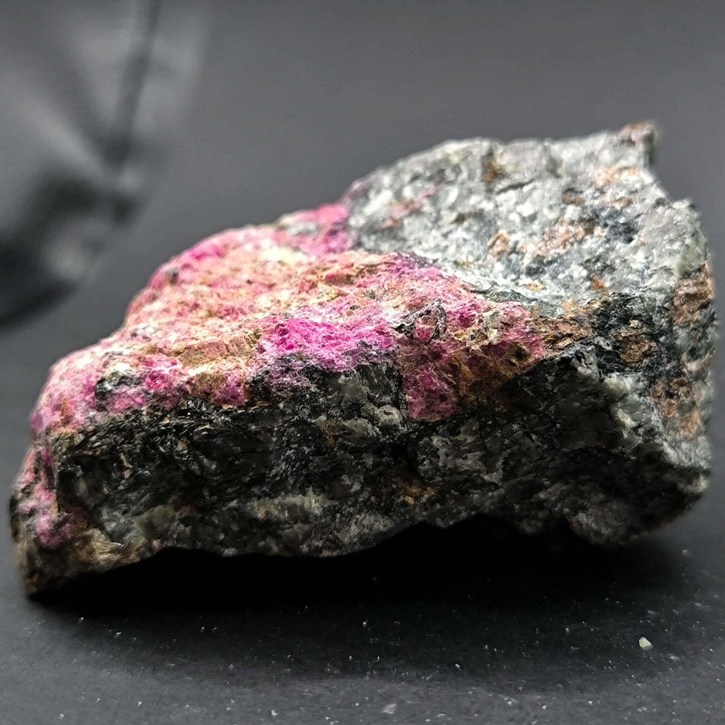 Eudialite specimen rare mineral (156)