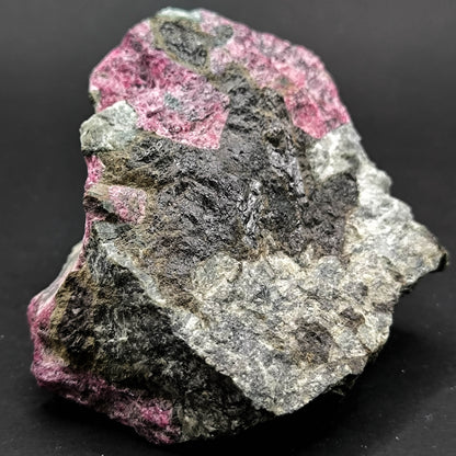 Eudialite specimen rare mineral (157)