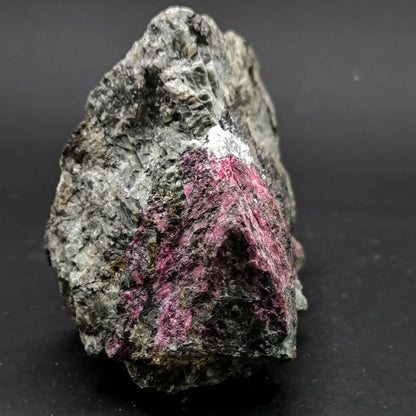 Eudialite specimen rare mineral (157)