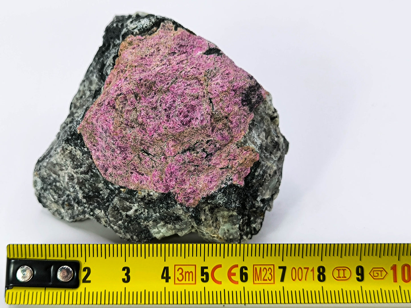 Eudialite specimen rare mineral (196)