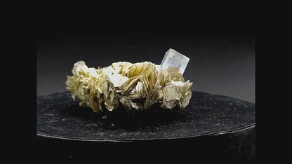 Aquamarine crystal on mica, Pakistan